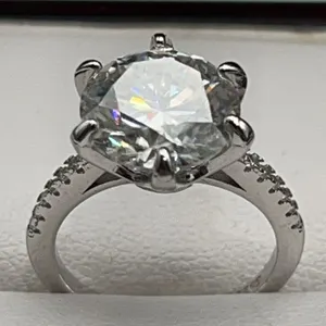$3175 APPRAISED 5.00 CT GRA CERTIFIED ROUND BRILLIANT CUT MOISSANITE RING