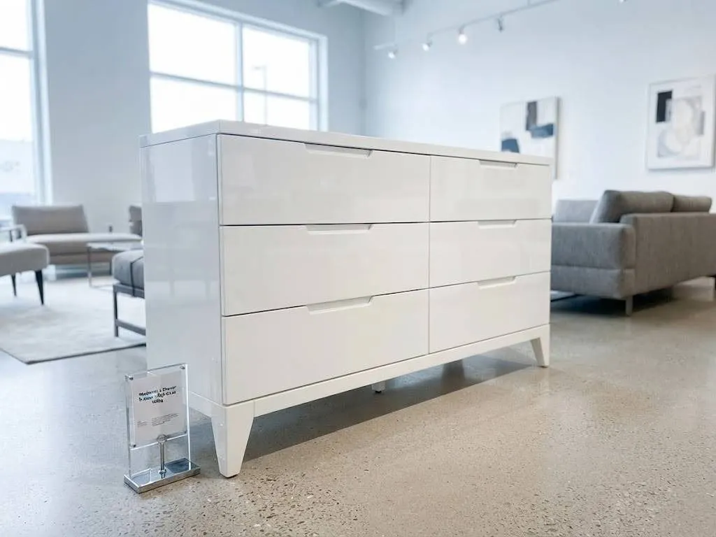 White 6-Drawer Dresser C8316A-045, New in Box