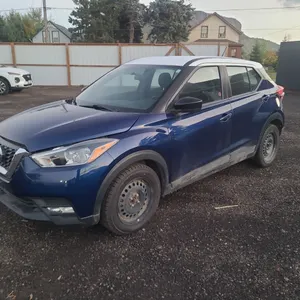 2019  Nissan  Kicks  S 4dr Crossover