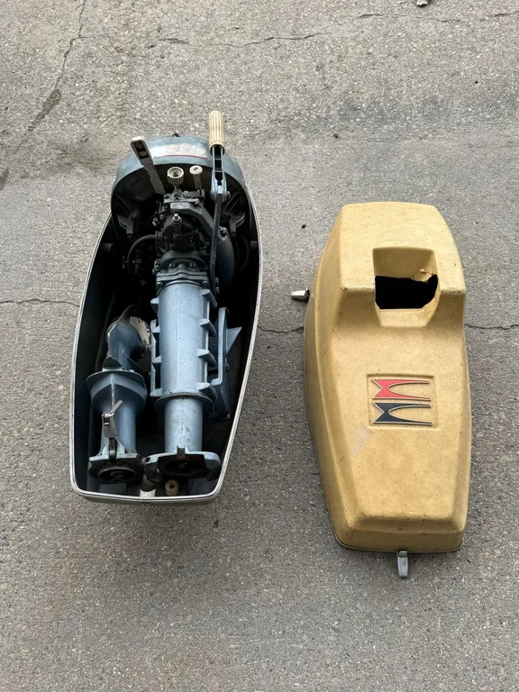 Evinrude Portable Boat Motor in Carrying Case