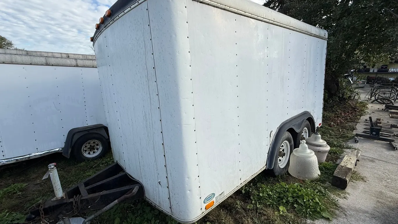 United Expressline Enclosed Trailer
