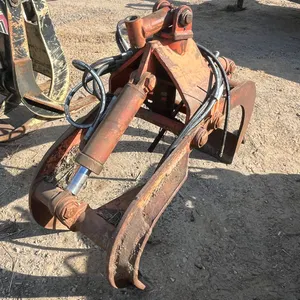 Clam Grapple