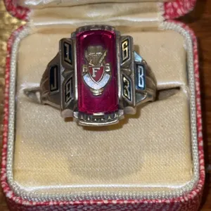 10 K men’s ring – 11.82 g