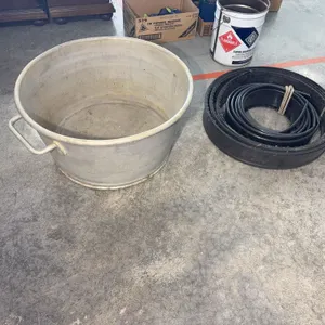 Aluminum Tub with Flour Bed Edging