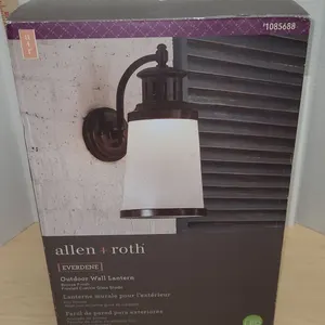 Allen + roth EVERDENE Outdoor Wall Lantern Bronze