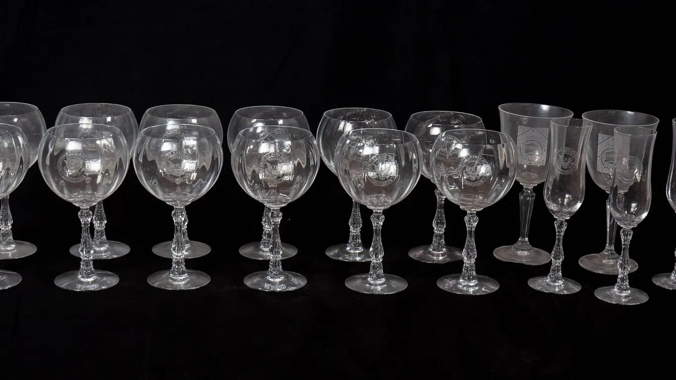 CRYSTAL BALLOON GLASSES WITH SECURITIES AND EXCHANGE COMMISSION.