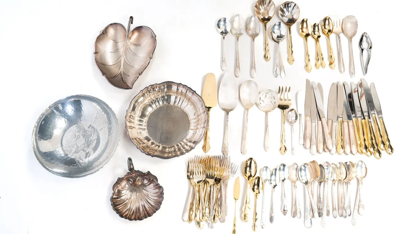 LARGE GROUP OF SILVER PLATE FLATWARE AND ACCESSORIES.