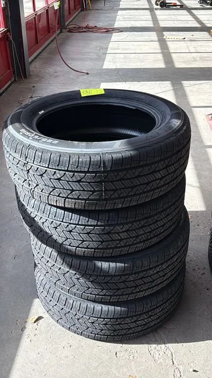 Kelly Edge Touring Plus tires. Size: 225/60R18. Features all-season radial tread design. Treadwear: 680, Traction: A, Temperature: A. Unmounted.