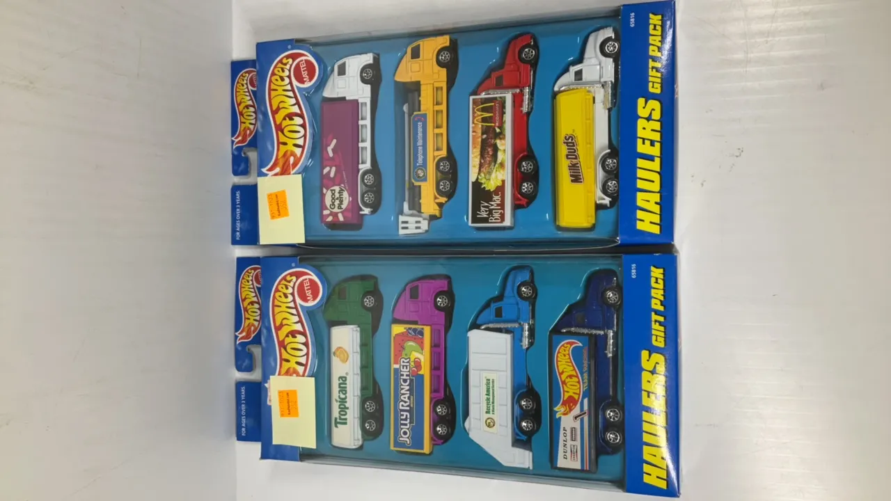 (2) Hot Wheels Haulers Gift Packs