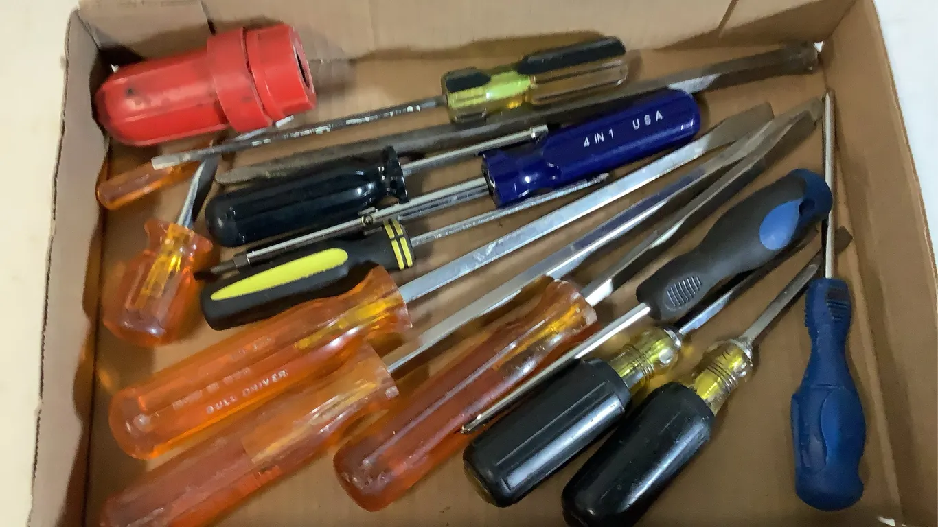 13 screwdrivers