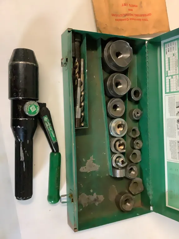 Greenlee ratchet knock out punch driver