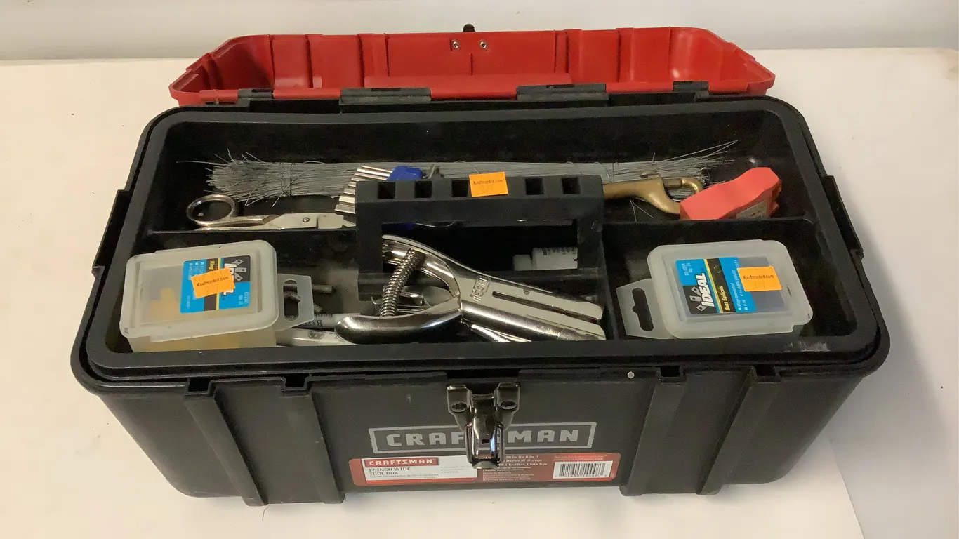 Craftsman 17 inch wide tool box with contents
