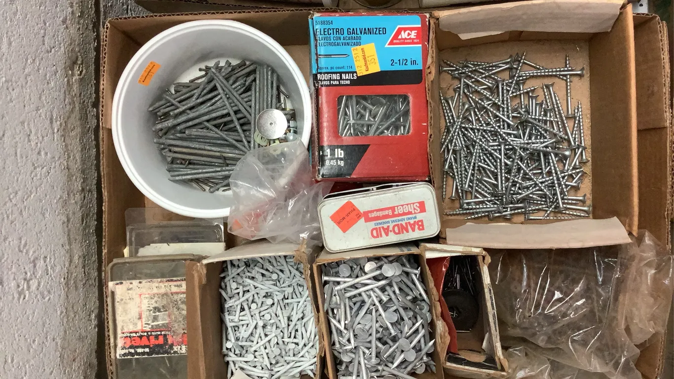 Box - misc nails