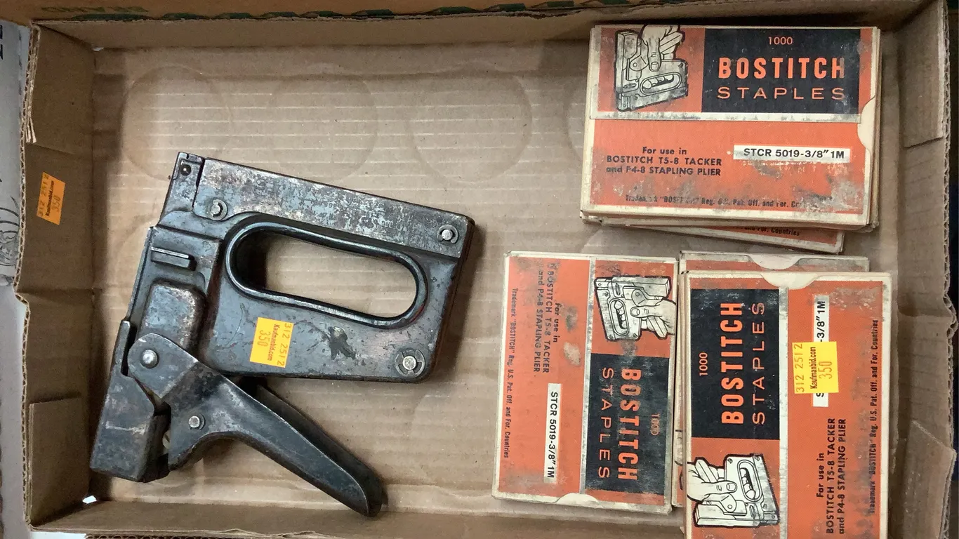 Bostitch stapler and staples