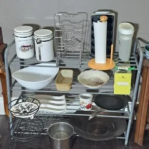 Decorative Kitchen Items. Bread Racks, Display