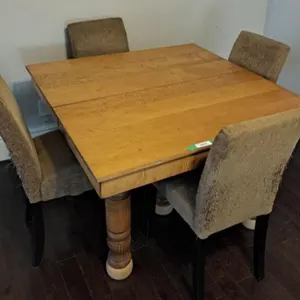 Dinning Room Table with Four Chairs