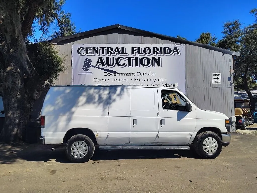 2009 Ford E-Series RUNS/MOVES E-250