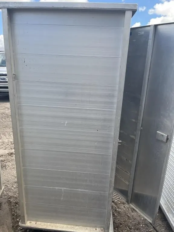CART W/FOOD TRAYS