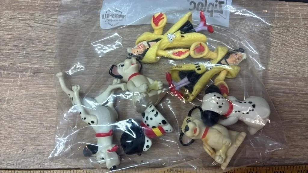 101 Dalmatians Figures.