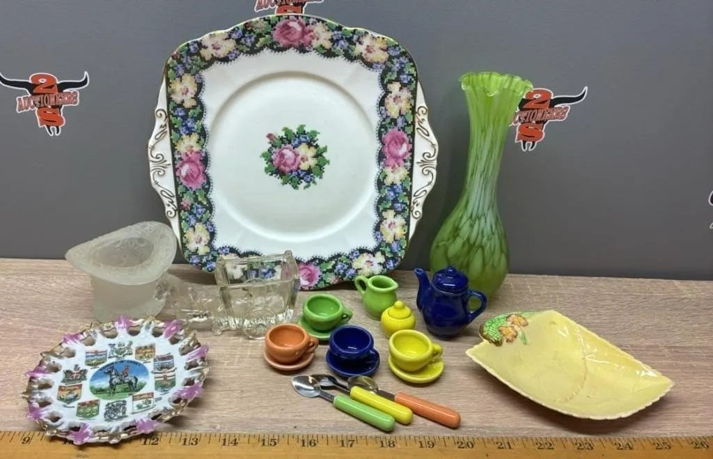 Asst. Decorative Collectibles. *NO SHIPPING