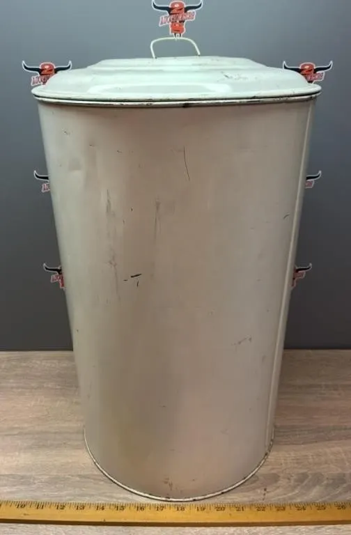 Vintage Flour Bin. 20”H. *NO SHIPPING