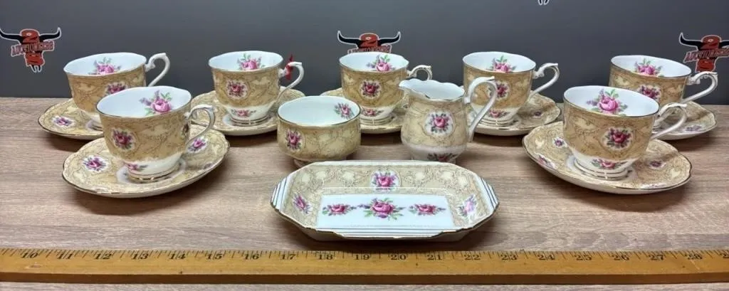 Royal Albert Devonshire Lace 7 Teacup/Saucer