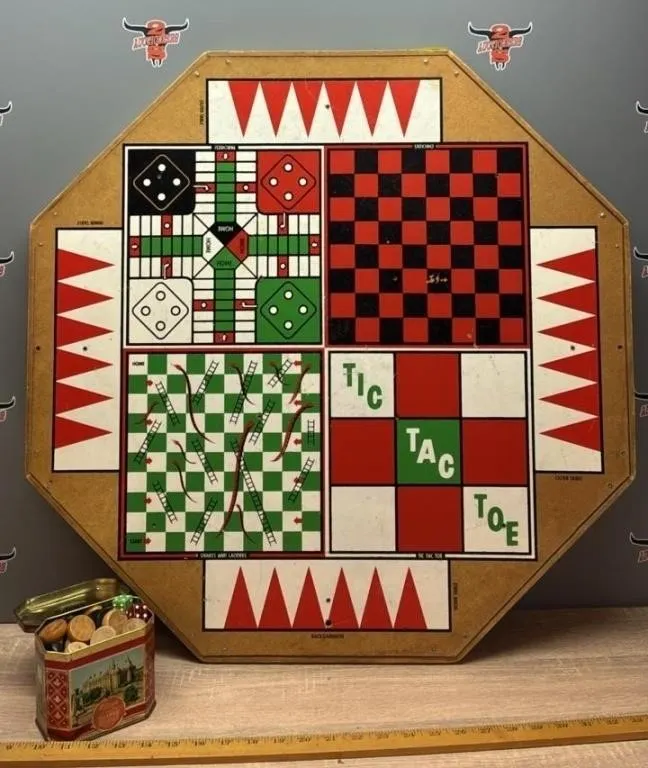 Vintage Game w/Pieces. There’s Some Glue Drips.