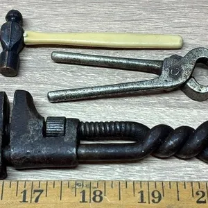 Vintage Tiny Tools. *DC