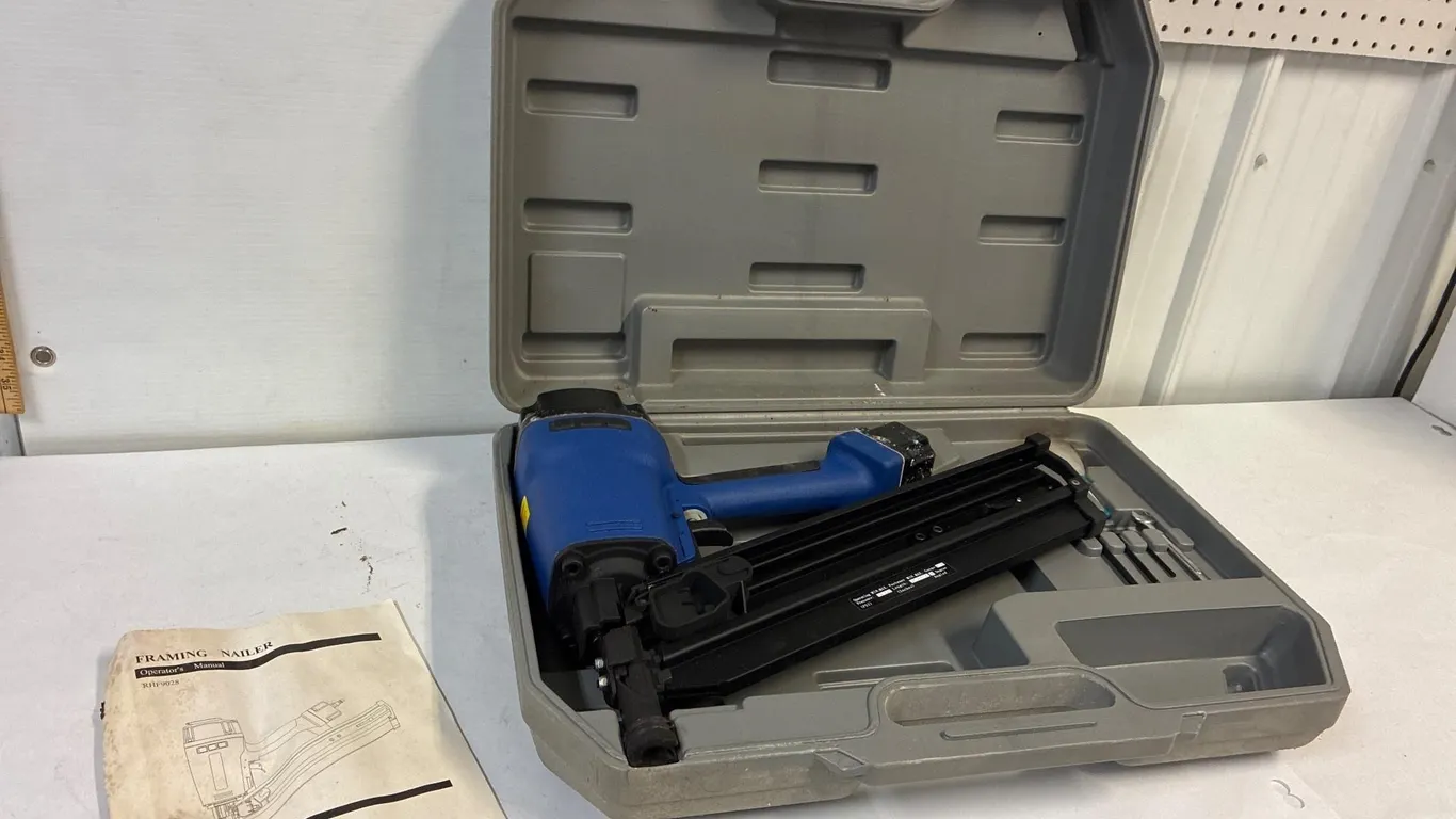 Framing air nailer. 28 degree