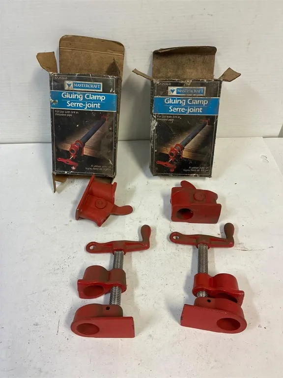2 clamp sets for 3/4� bars. Unused.