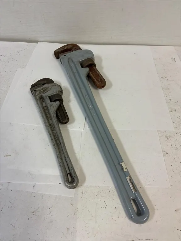 Aluminum 24 & 14� Pipe wrenches