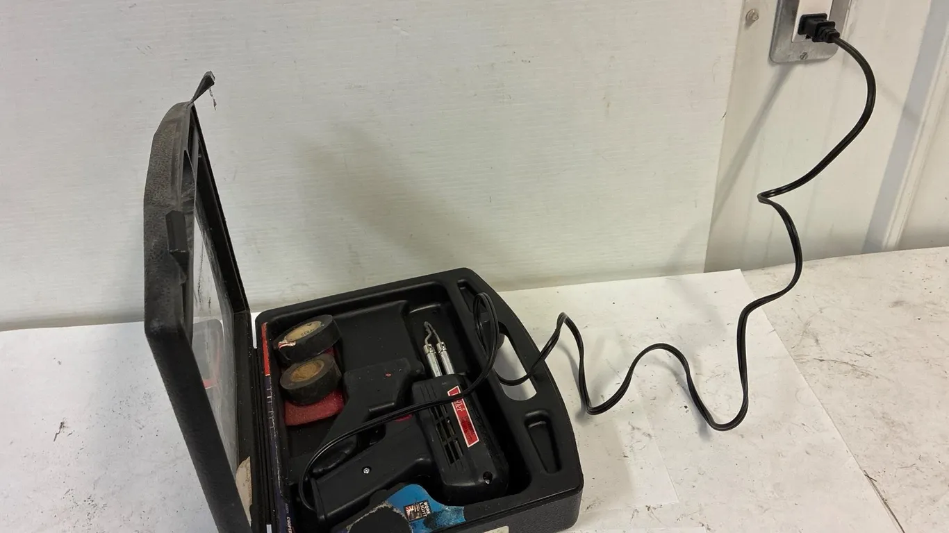 Weller solder gun. Works.