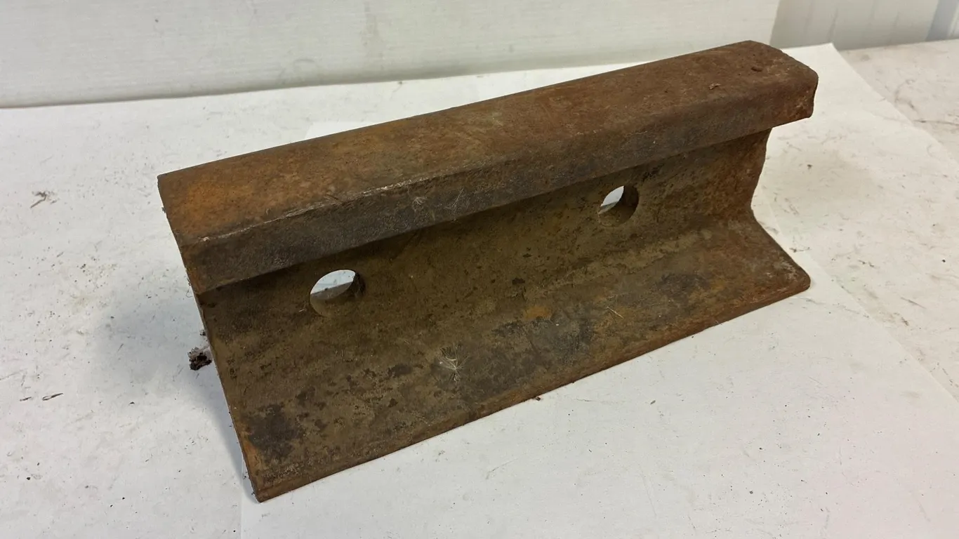 Railway track for an anvil.