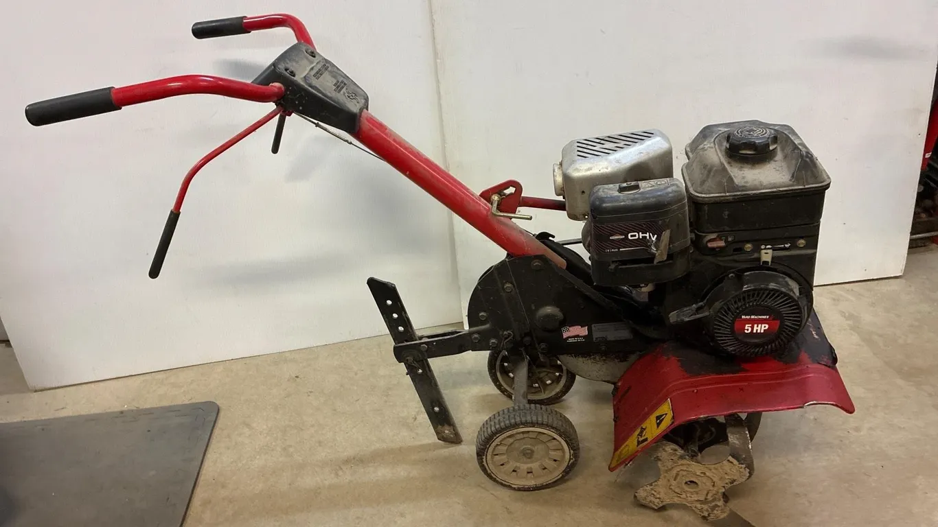 Yard Machines rototiller. Not running. Not seized