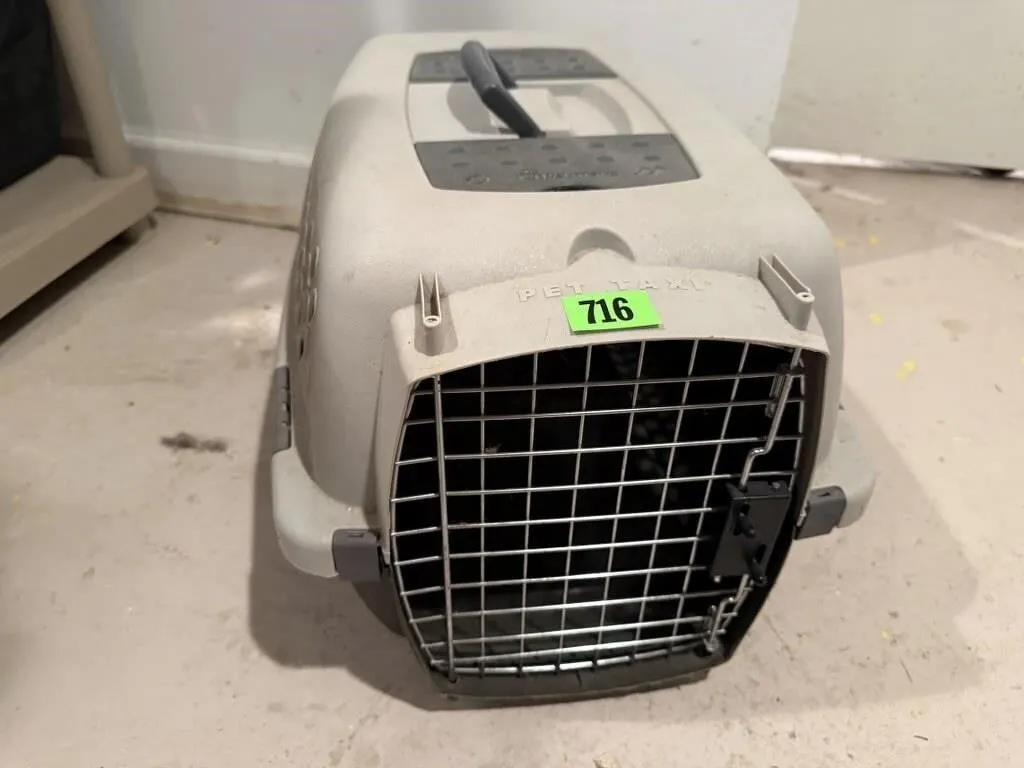 Small pet crate