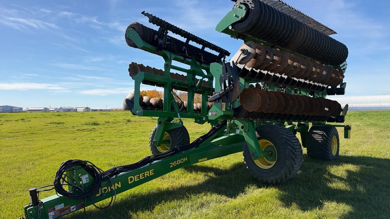 2024 John Deere 2680H 40’ high speed disk