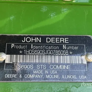 2016 John Deere S690 Combine Harvester