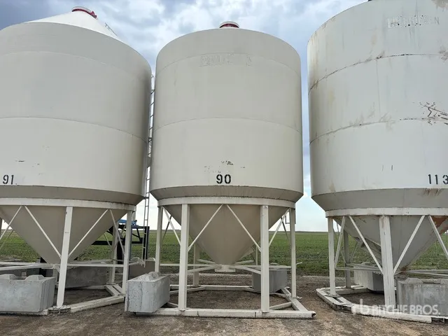 Friesen +/- 50 ton 2 Ring Fertilizer Hopper Grain Bin