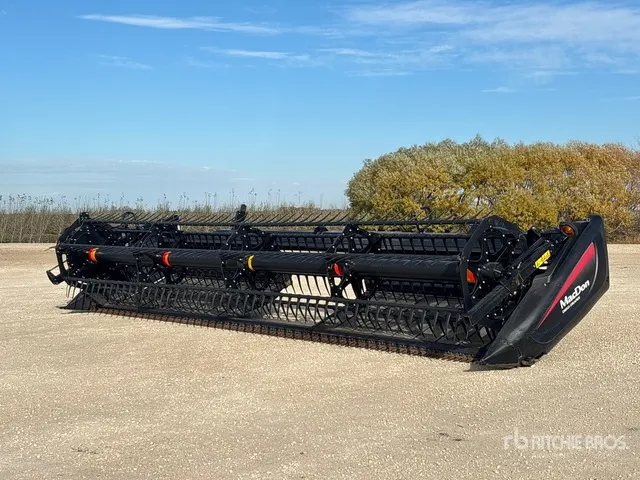 2014 MacDon D54 25 ft Draper Windrower Header