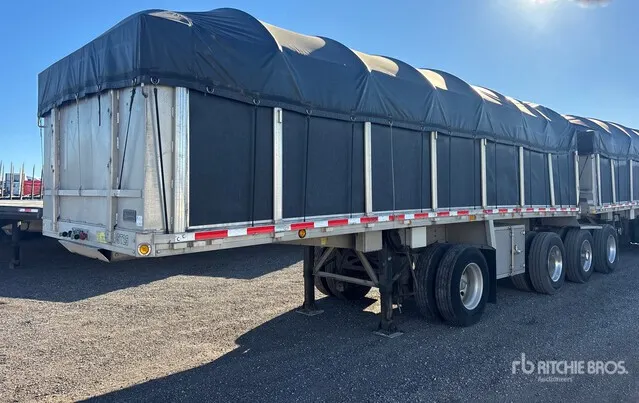 2013 Reitnouer 28 ft Quad/A Super B-Train Lead Flatbed Trailer