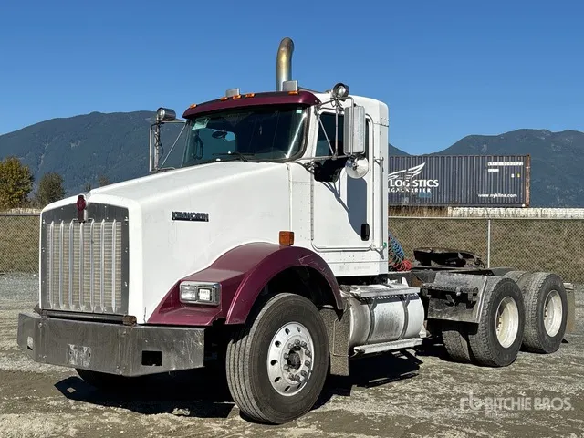 2008 Kenworth T800 6x4 T/A Day Cab Truck Tractor