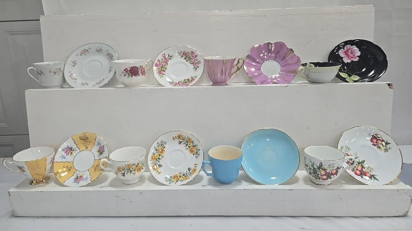 China Cups/Saucers (8)