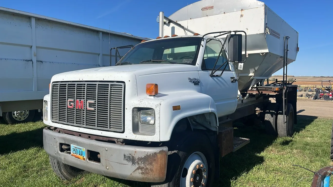 4076 - 1995 GMC Topkick Tender Truck