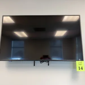 55" INSIGNIA lcd TELEVISION
