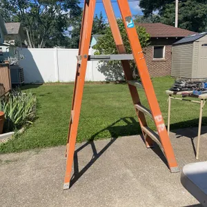 6’ Aluminum Step Ladder
