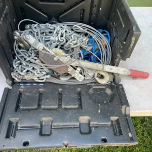Come Along and Chain in Box