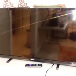 Philips 32PFL4664/F7 A 32-Inch Class Roku Smart LED TV with Remote