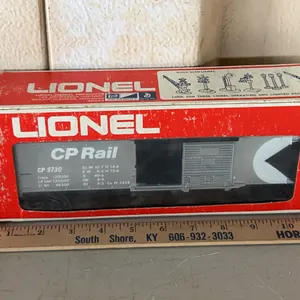 Vintage Lionel CP Rail Box Car In Box