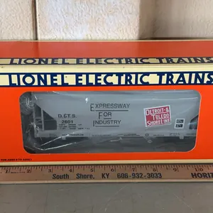 Vintage Lionel Electric Trains 1993 LCCA 2 Bay Centerflow Hopper In Box