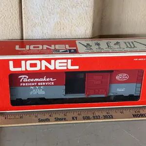 Vintage Lionel NYC Pacemaker Boxcar In Box